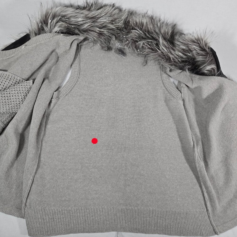 Vintage GRAY Metallic Faux Fur Collar Asymmetrical Hem Open Knit Cardigan Size M - Picture 13 of 17